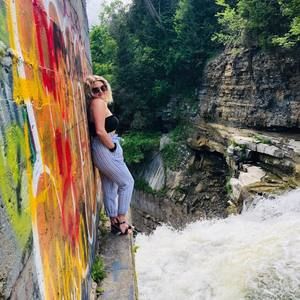 Meet your Posher, Madison